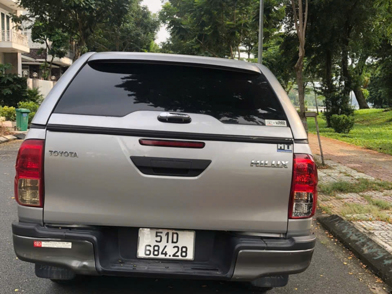 TOYOTA HILUX 4x2 MT – SẢN XUẤT 2021   TOYOTA HILUX 4x2 MT – SẢN XUẤT 2021
