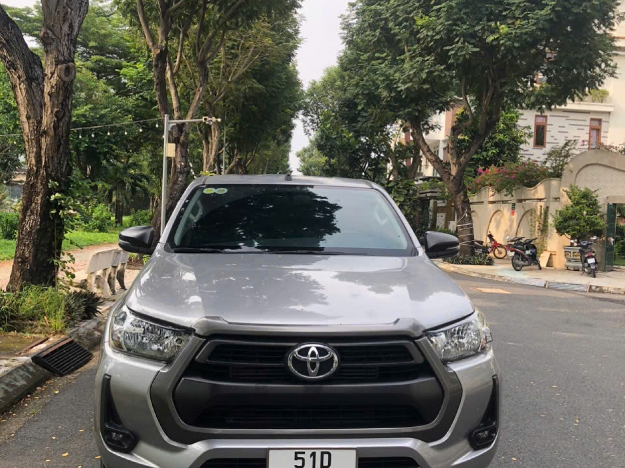 TOYOTA HILUX 4x2 MT – SẢN XUẤT 2021   TOYOTA HILUX 4x2 MT – SẢN XUẤT 2021