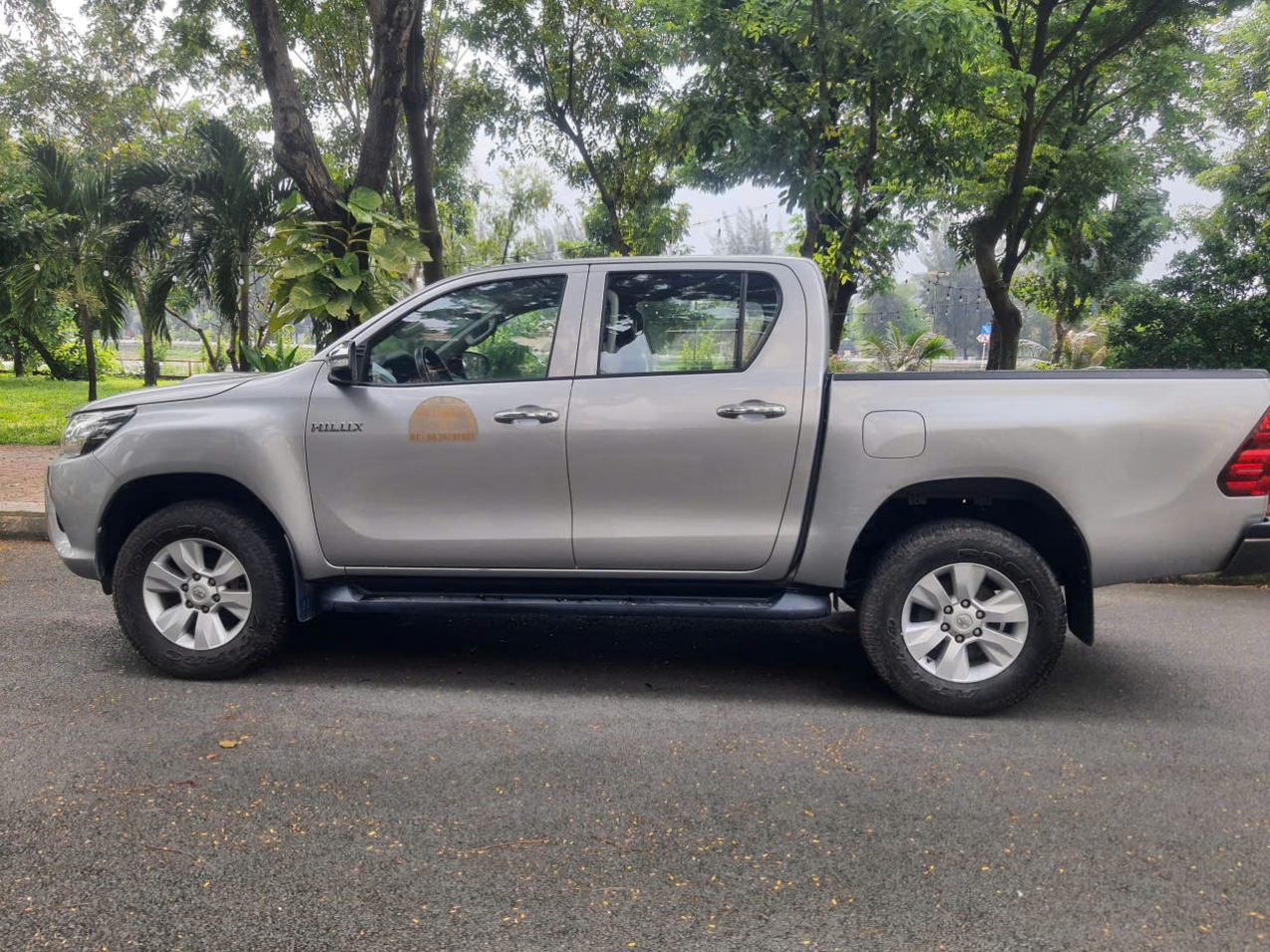 TOYOTA HILUX 4x2 MT – SẢN XUẤT 2016 TOYOTA HILUX 4x2 MT – SẢN XUẤT 2016